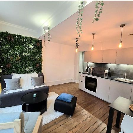 Bienvenue Dans La Jungle Apartment Dreux Exterior photo